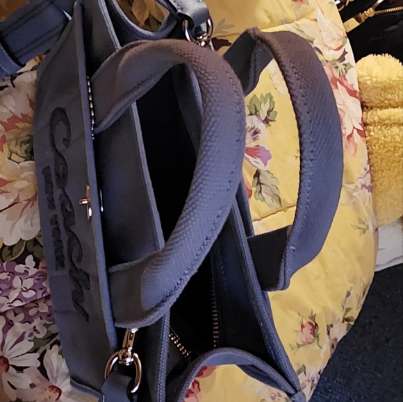 New Coach Canvas Tote 26 2025 - Picture 3 of 9